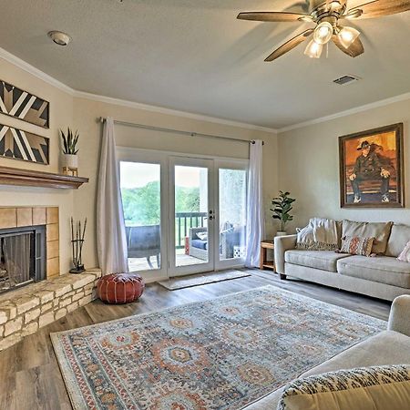 Modern Lakeside Golf Course Retreat With Deck! Canyon Lake Bagian luar foto