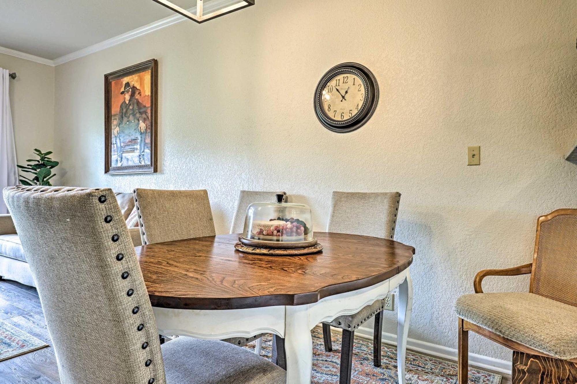 Modern Lakeside Golf Course Retreat With Deck! Canyon Lake Bagian luar foto
